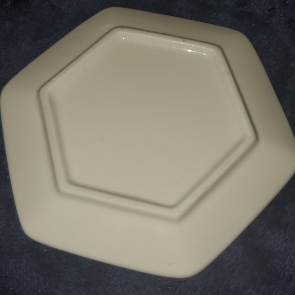 🚨 Pier 1 Imports Marble Ring Dish Change Plate - Picture 2 of 3